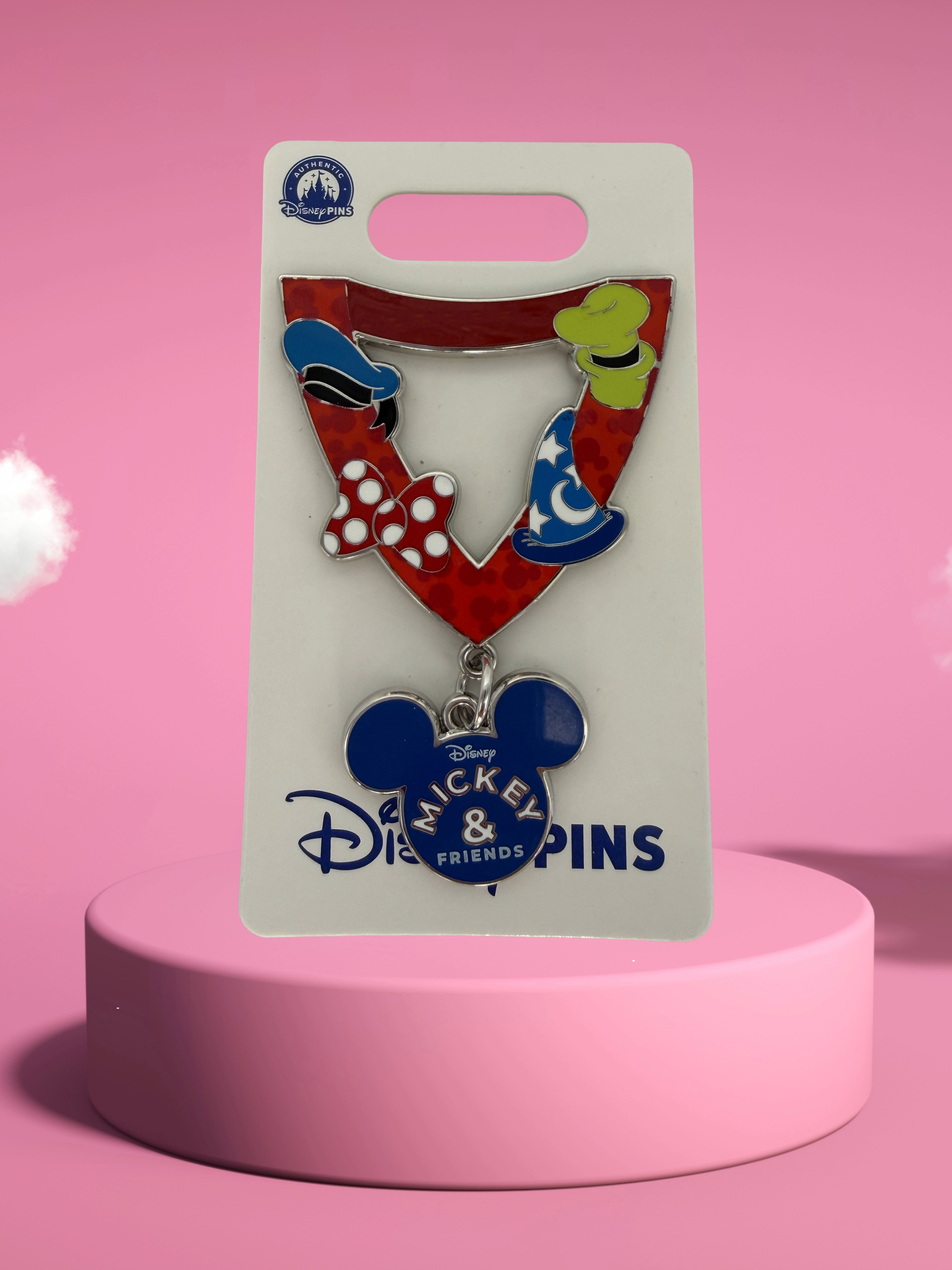Disney - Mickey Pin Trading